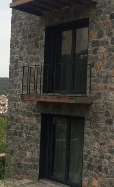 22